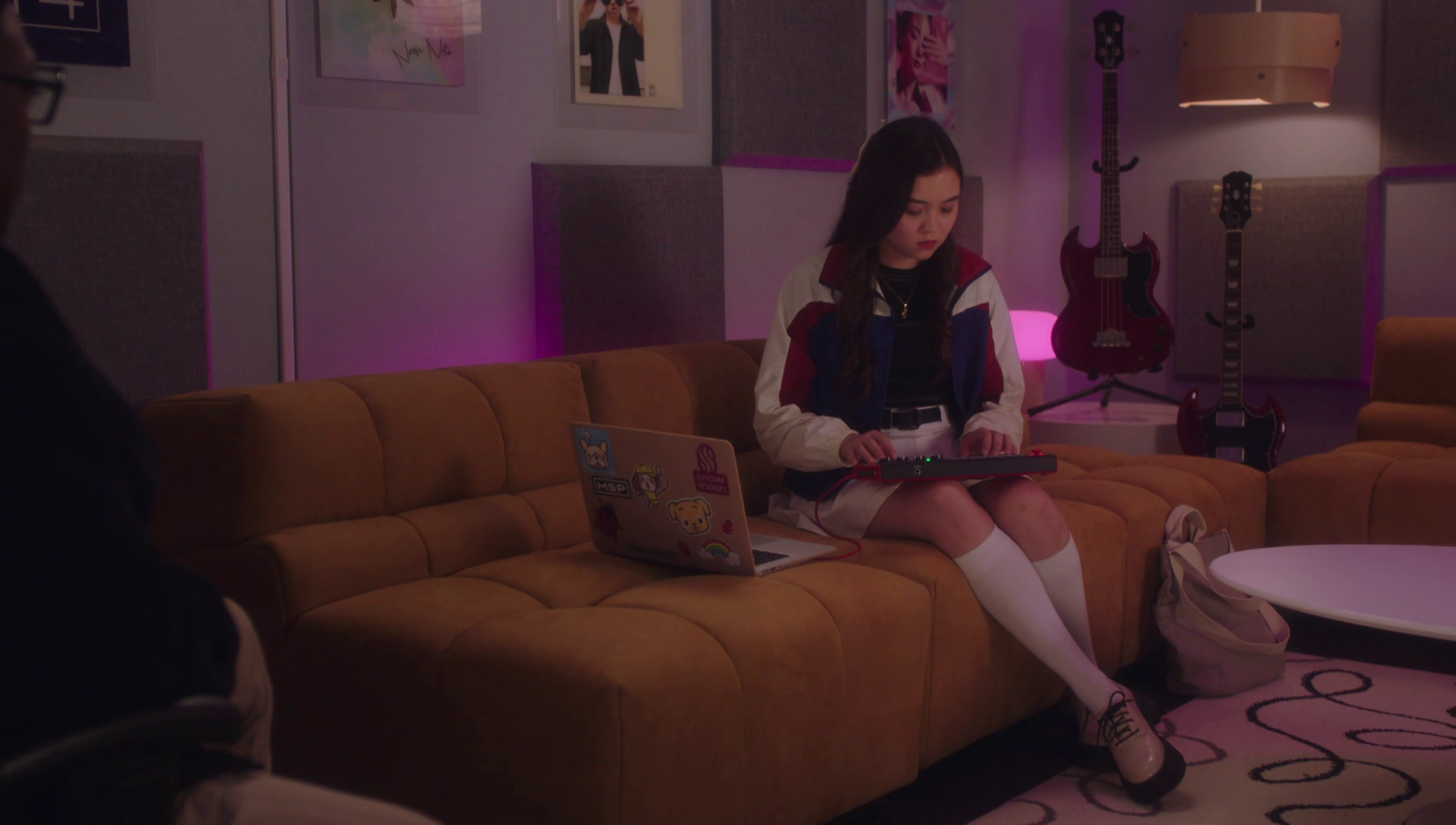 6. Mutilak, arropa, dirua