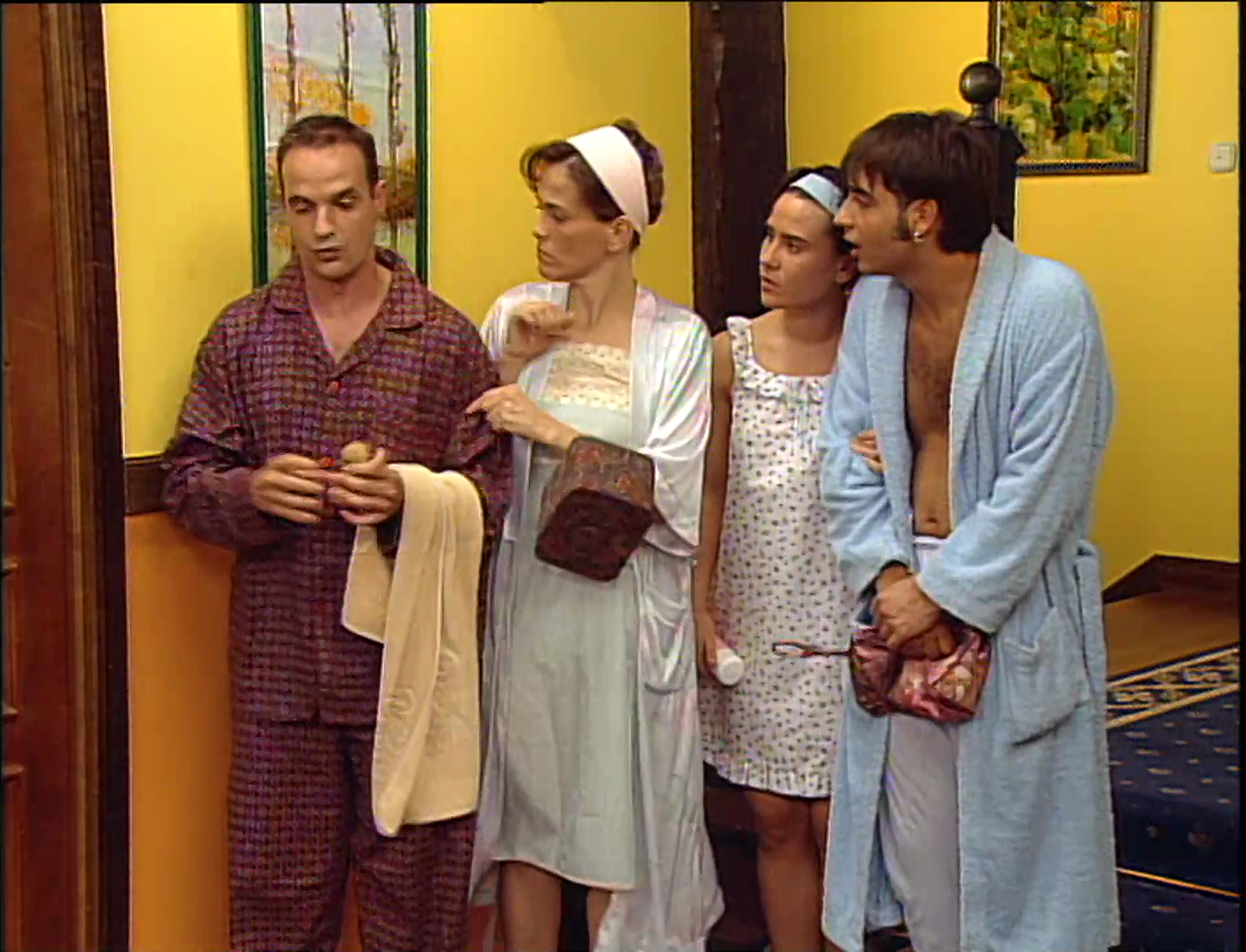 D1: 16. Txakur txiki gorritxo bat faltatu zait..