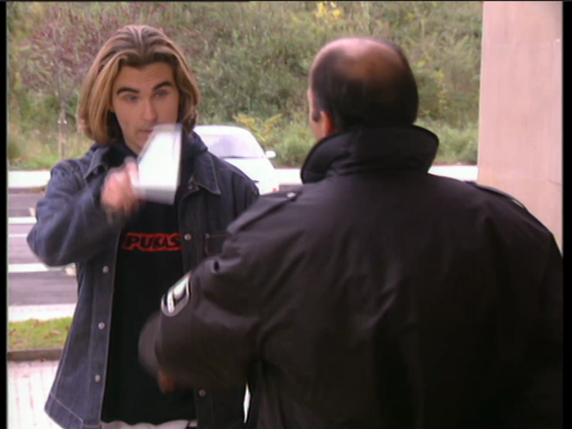 111. Iheslariak eta egotziak